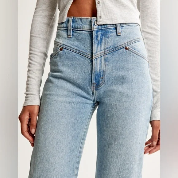 Abercrombie & Fitch High Rise 90s Relaxed Curve Love Jean - Picture 4 of 14